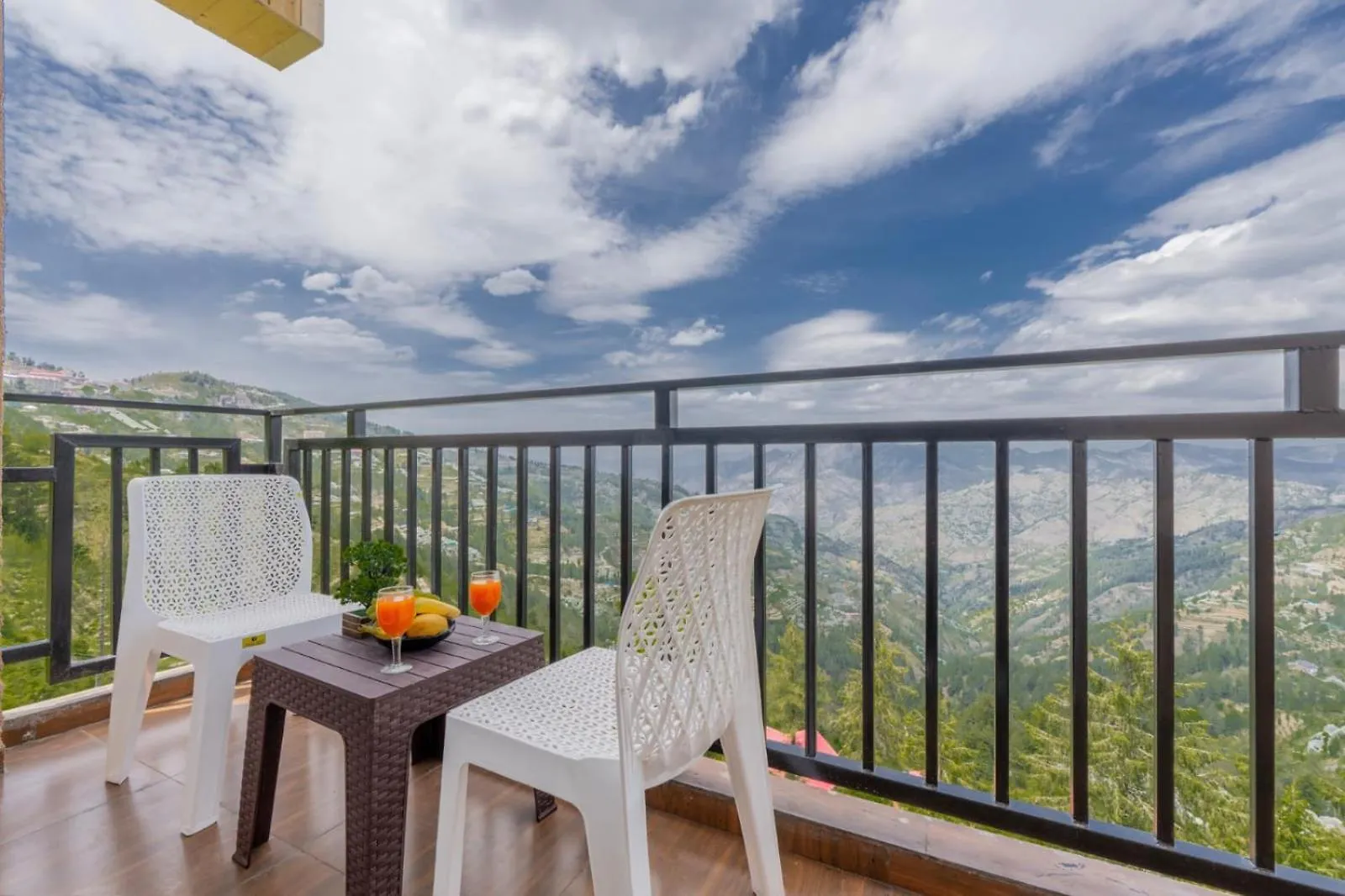 A Partyhouse Kufri I By Charvi Retreat Hotel Shimla 3*,  India