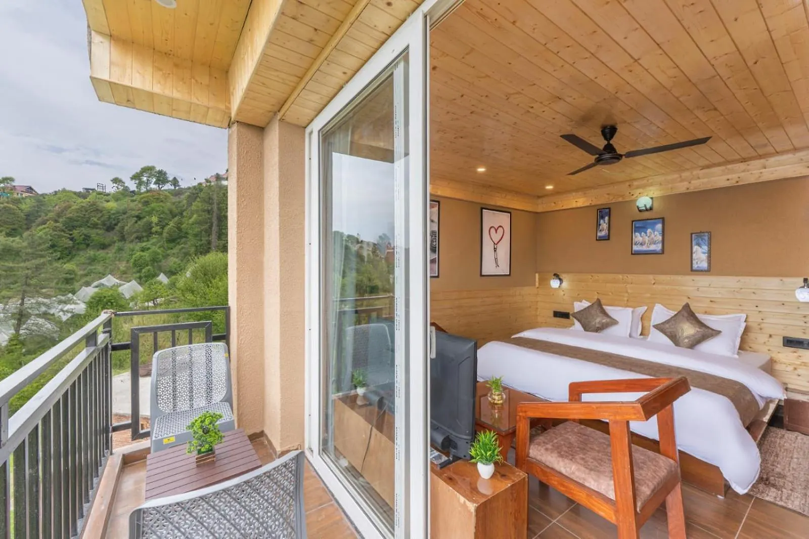 A Partyhouse Kufri I By Charvi Retreat Hotel Shimla